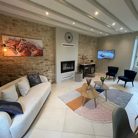 Les Maisons De Lessac *